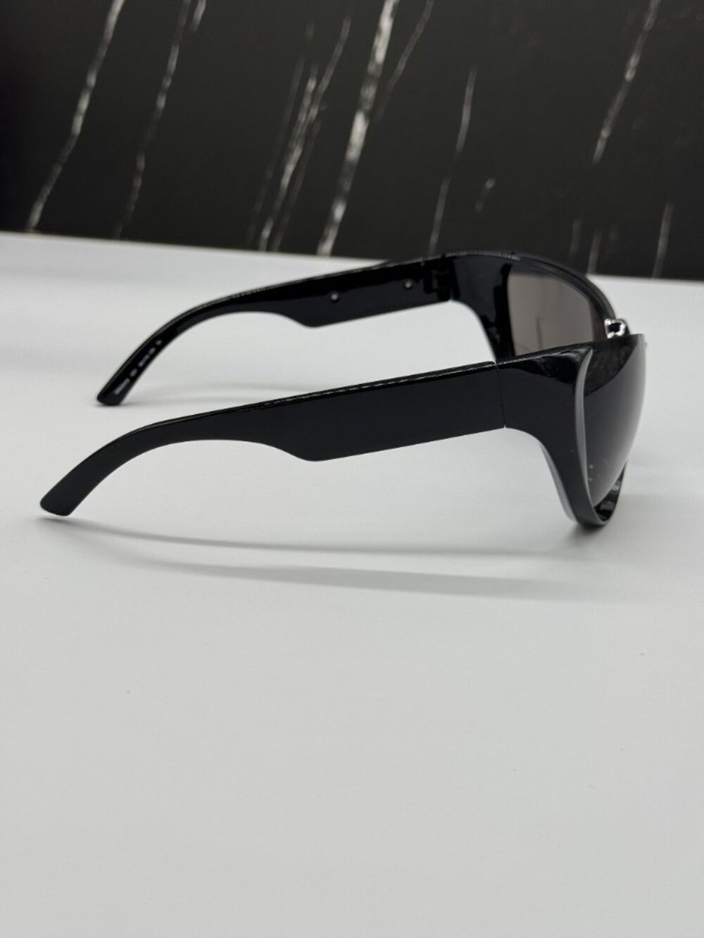 NEW BALENCIAGA BB0201S 001 BLACK OVERSIZED WOMEN SUNGLASSES BALENCIAGA EYEWEAR - Picture 6 of 11